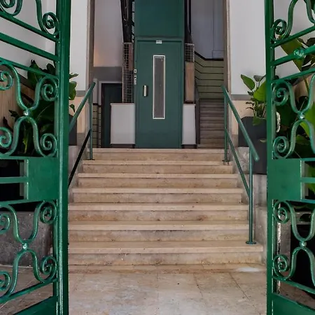 Succeed Campo Pequeno Гостевой дом Лиссабон
