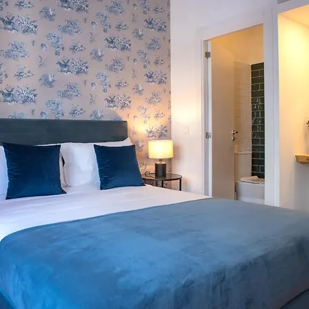 Succeed Campo Pequeno 3*